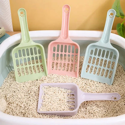 A large, high-quality cat litter scoop with a perforated design and ergonomic handle for efficient and comfortable litter box cleaning