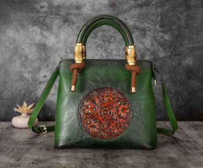 Bamboo large capacity one-shoulder messenger bag with retro-inspired design and ample storage compartments