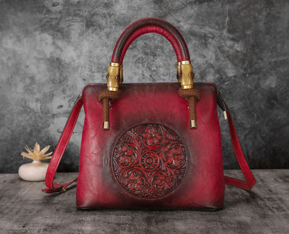 Bamboo large capacity one-shoulder messenger bag with retro-inspired design and ample storage compartments