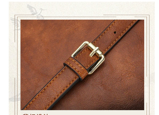 Bamboo large capacity one-shoulder messenger bag with retro-inspired design and ample storage compartments