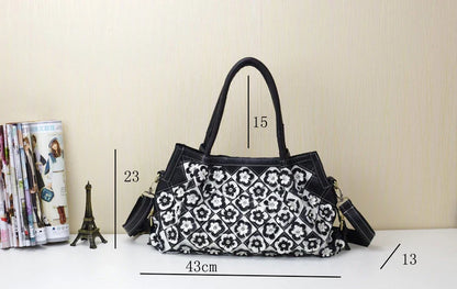 Stylish and durable colour-matching leather messenger bag with zipper closure and adjustable strap
