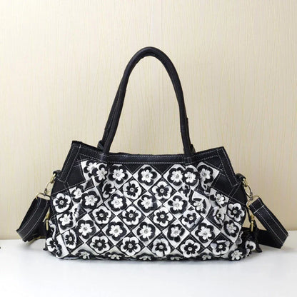 Stylish and durable colour-matching leather messenger bag with zipper closure and adjustable strap