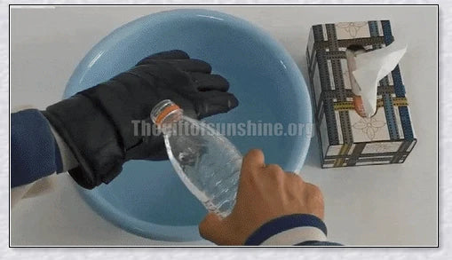 Heated gloves made from water-resistant PU material with soft coral fleece lining for warmth and comfort