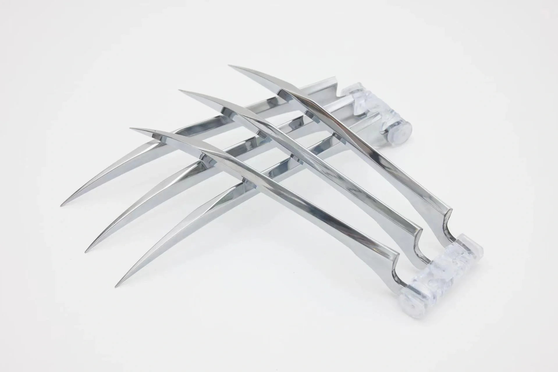 Aluminium alloy cosplay war claws in mirror and matte finishes