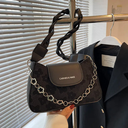 Women's PU underarm shoulder bag in black or beige, 24cm wide, 15cm high, 6cm thick, with 29cm handle.