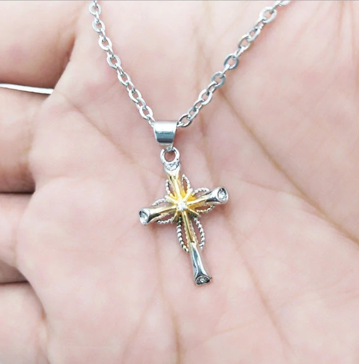 Stylish octagonal star cross alloy pendant with silver finish on a ring chain