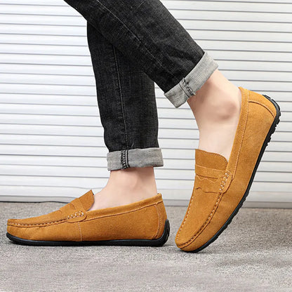 Men's solid colour suede slip-on loafers with round toe and flat rubber sole
