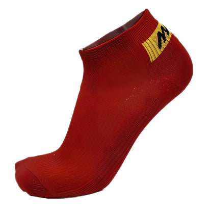 Breathable black cotton sport socks for cycling, size L fitting 34-44, short boat style on white background