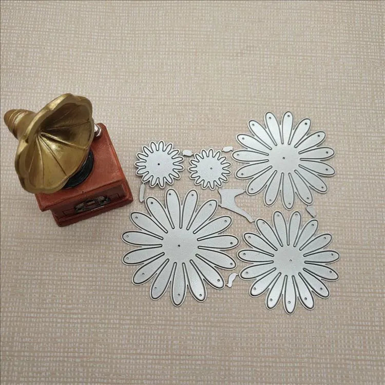 Silver high carbon steel cutting knife mould set measuring 12.5x13cm with floral etching design