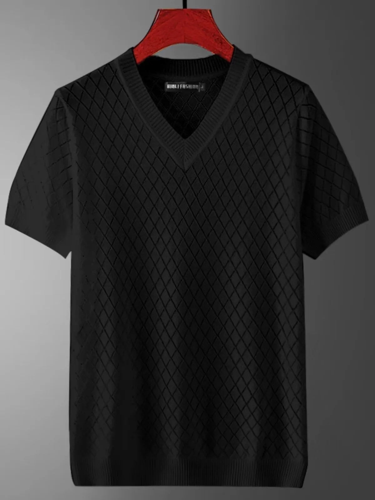 Men's ice silk t-shirt in black or white with V-neck or round neck options