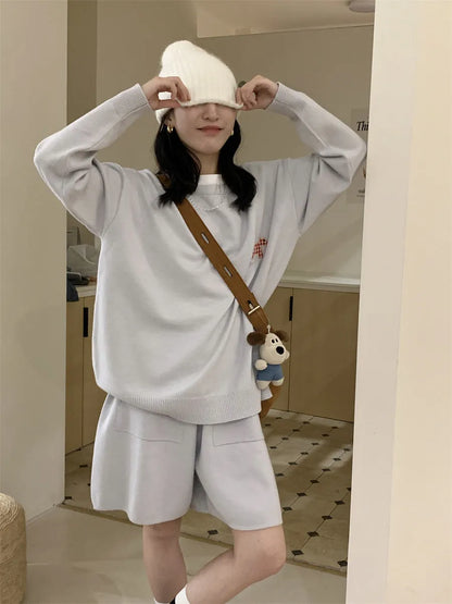 Women's casual knitted sweater and shorts set with animal embroidery in imitation cashmere fabric