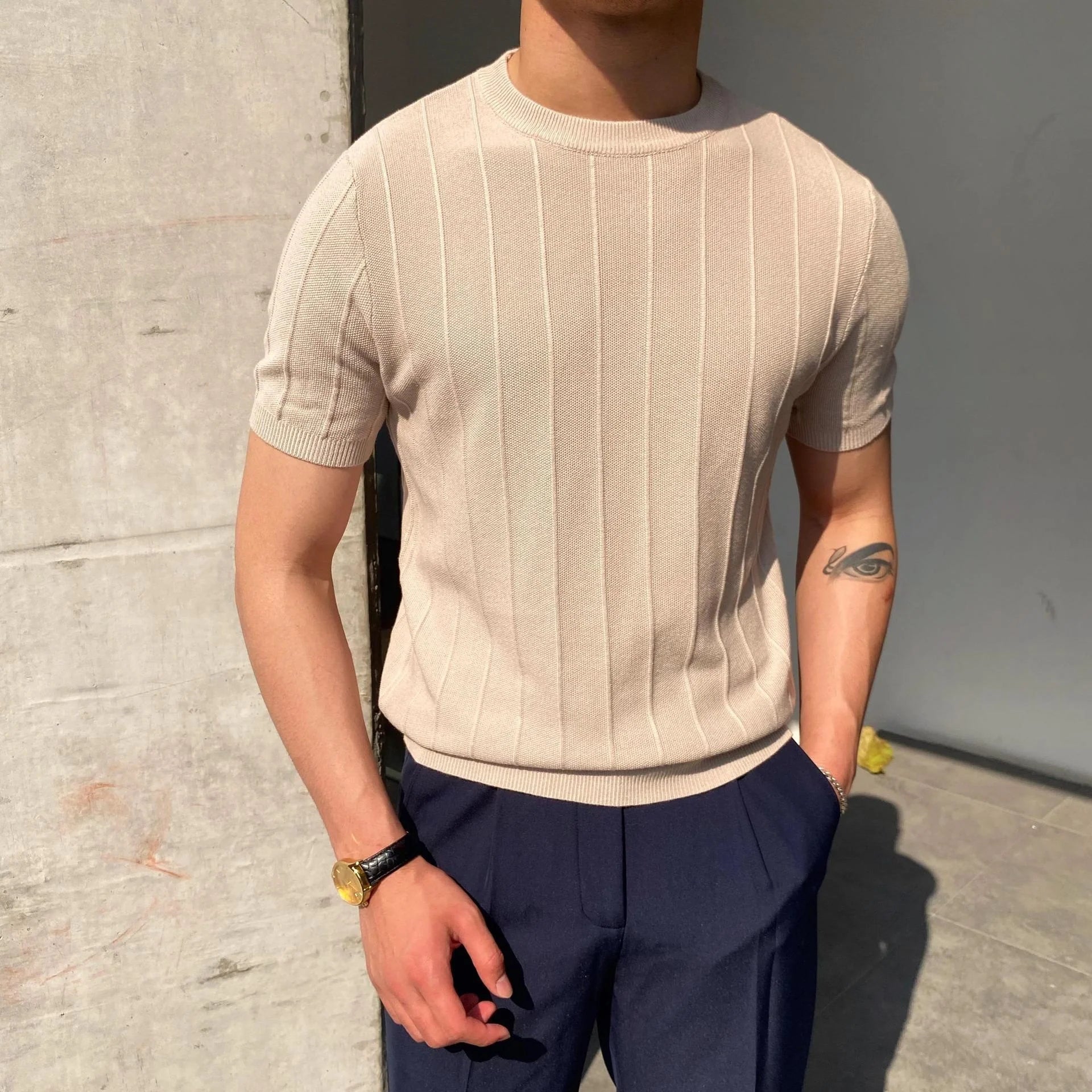 Men's lightweight knitted short sleeve t-shirt in various colors for summer wear