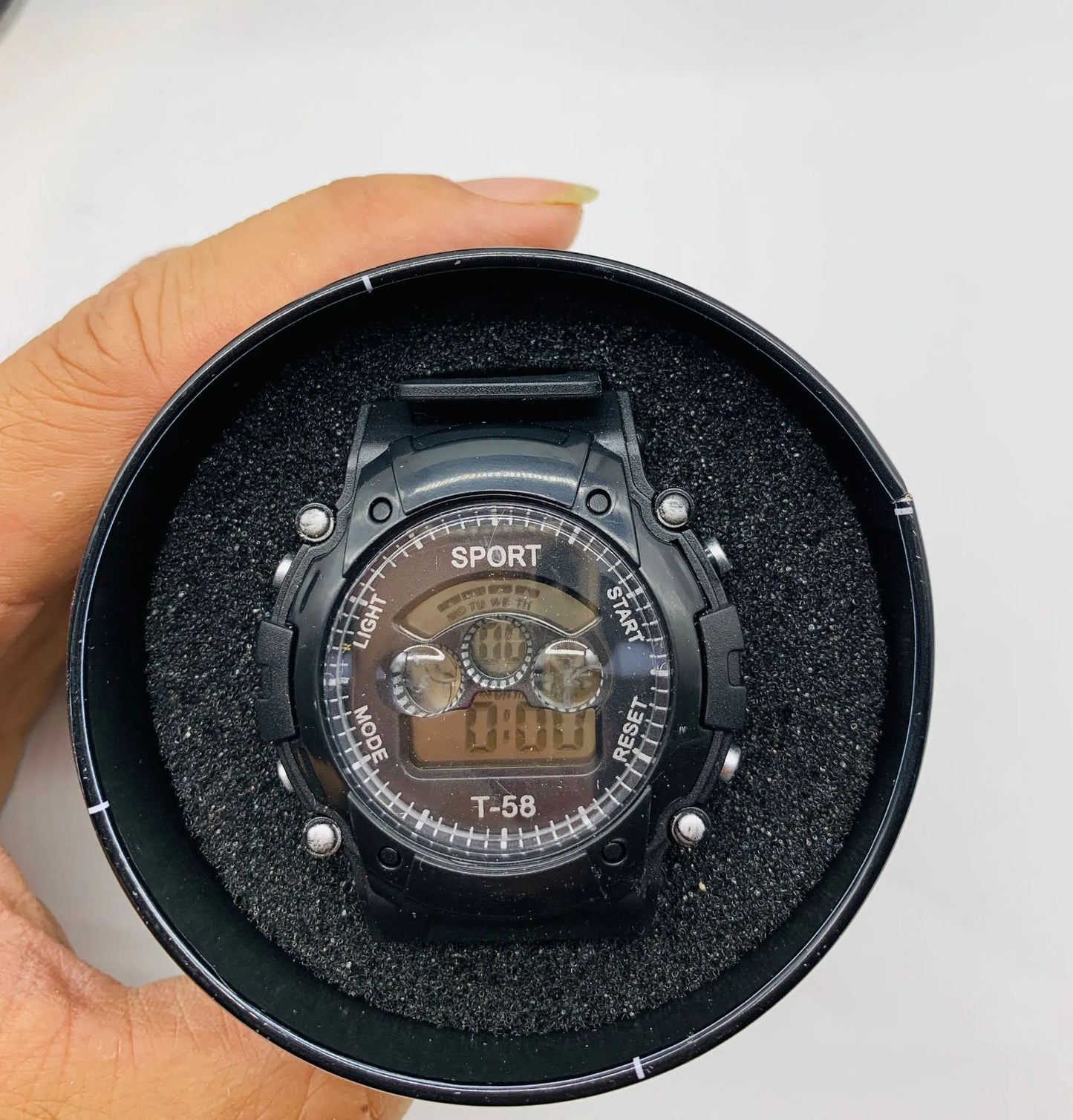 Children's digital electronic watch with multiple functions and 10m waterproof rating