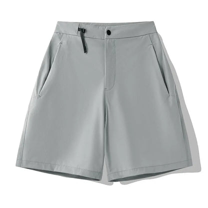Men's khaki sports shorts with quick-drying fabric and elastic waist for running and climbing activities