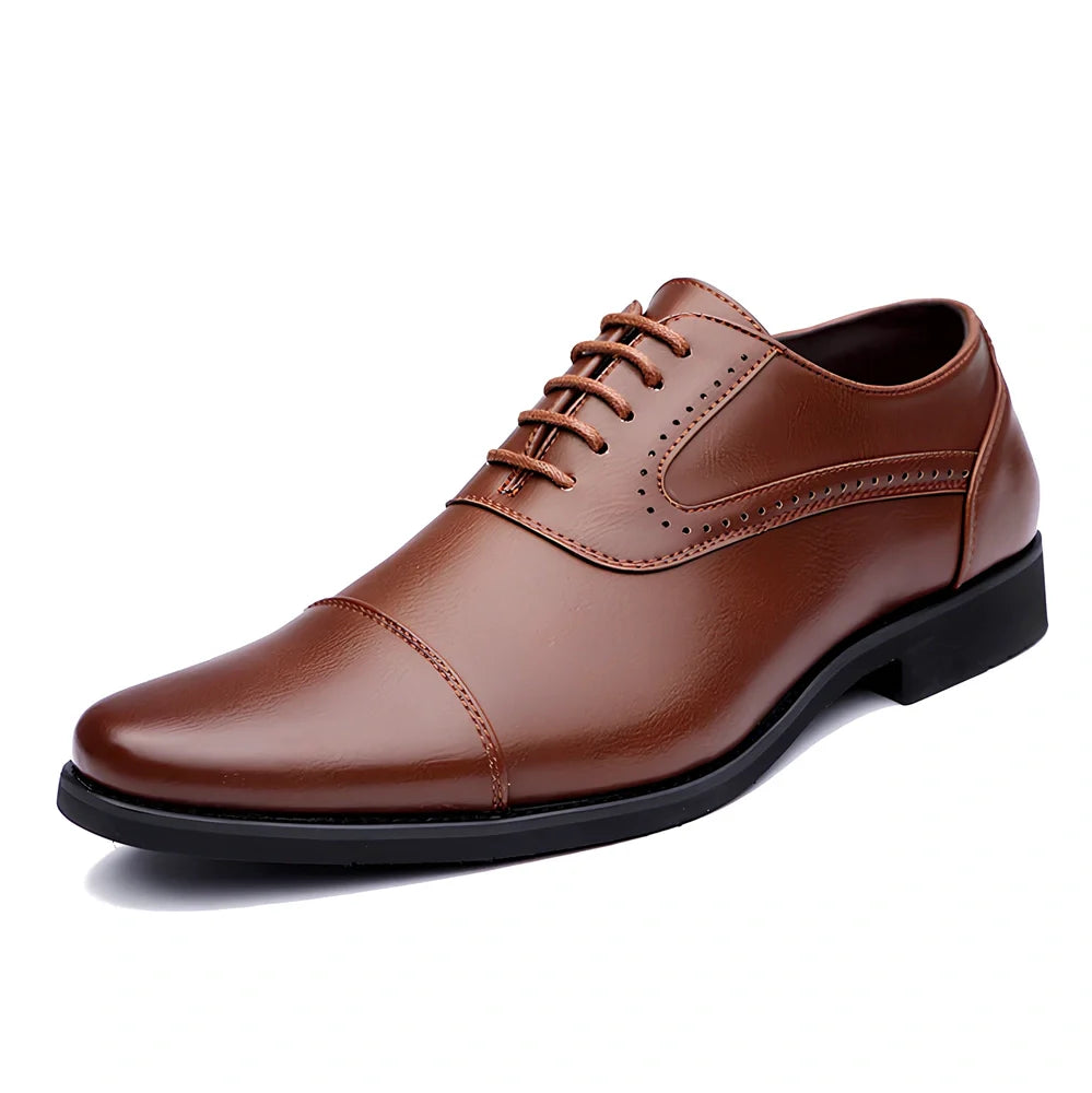 Men's black casual leather shoes with low-top design and visible sewing lines on PU leather upper