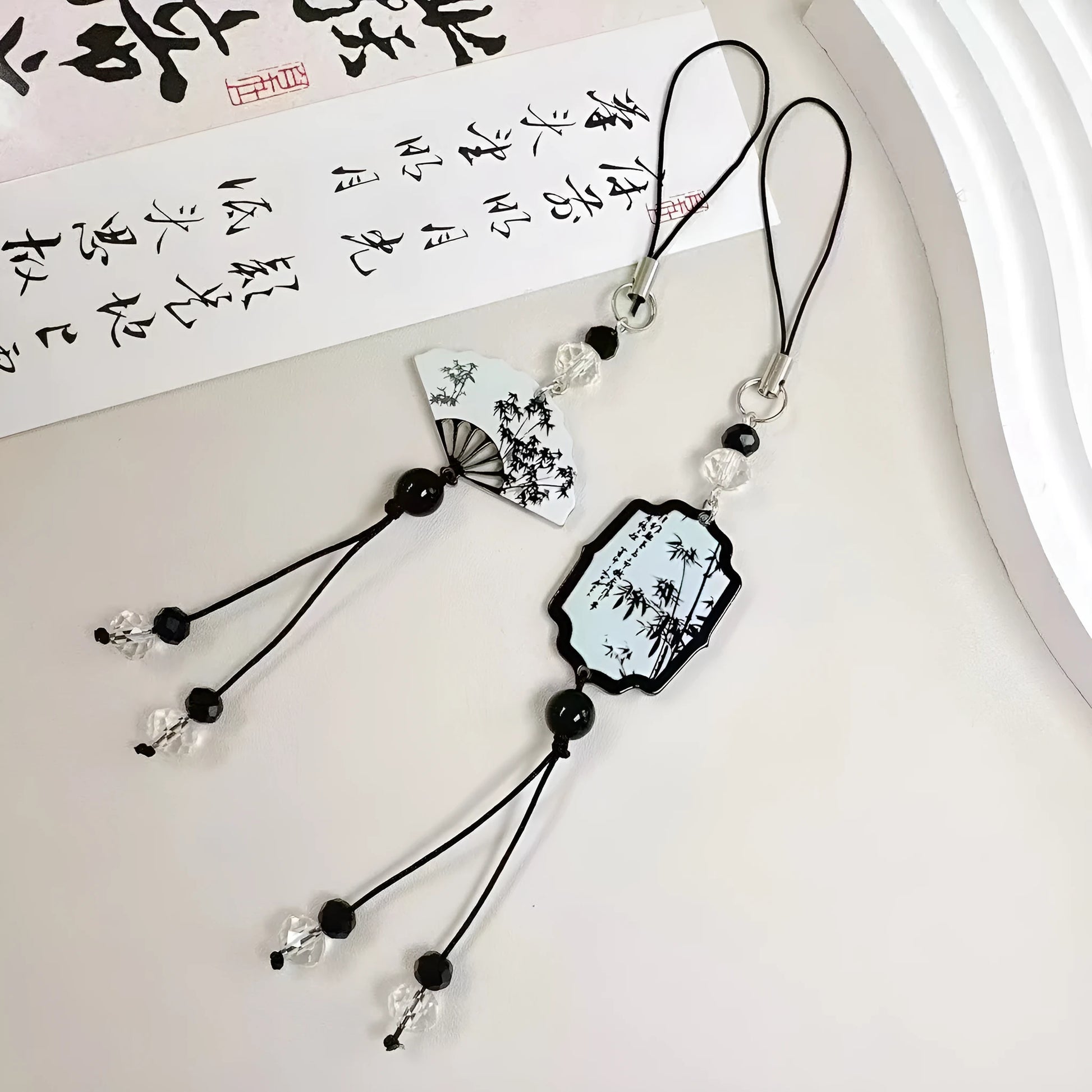 Guofeng style bead keychain with floral pattern and baked varnish finish in Fan colour.