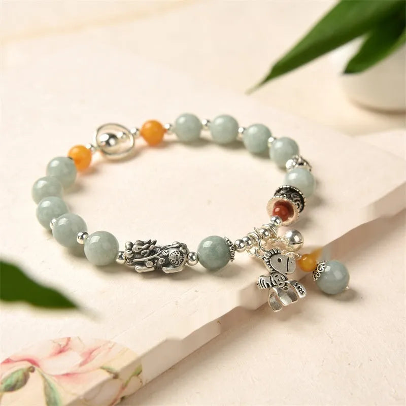 Natural Emerald Niche Senior Vintage Bracelet with Manual DIY Craftsmanship in a Retro Style, Featuring Grade A Jade and Alloy Construction - One Piece Bracelet Included