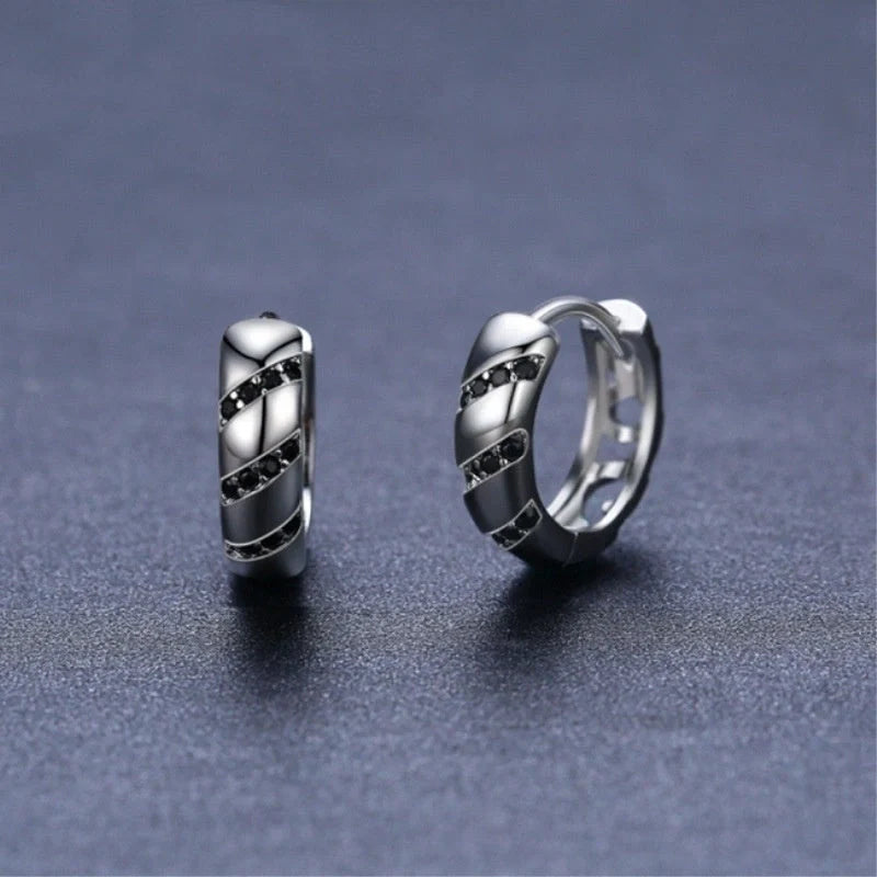 Retro copper round earrings for women, showcasing timeless elegance and sophistication.