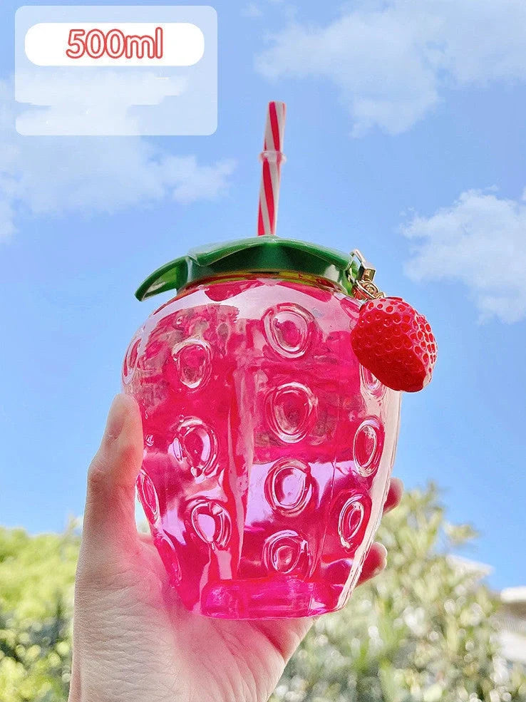 500ml strawberry-shaped water bottle with integrated straw, red with green leaf details