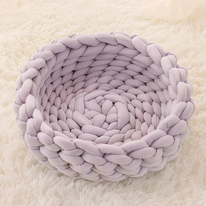 Cozy Cat Bed: Plush, Warm, and Stylish Pet Nest in Various Colors and Sizes