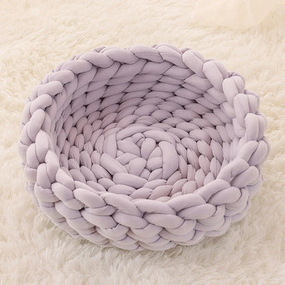 Cozy Cat Bed: Plush, Warm, and Stylish Pet Nest in Various Colors and Sizes