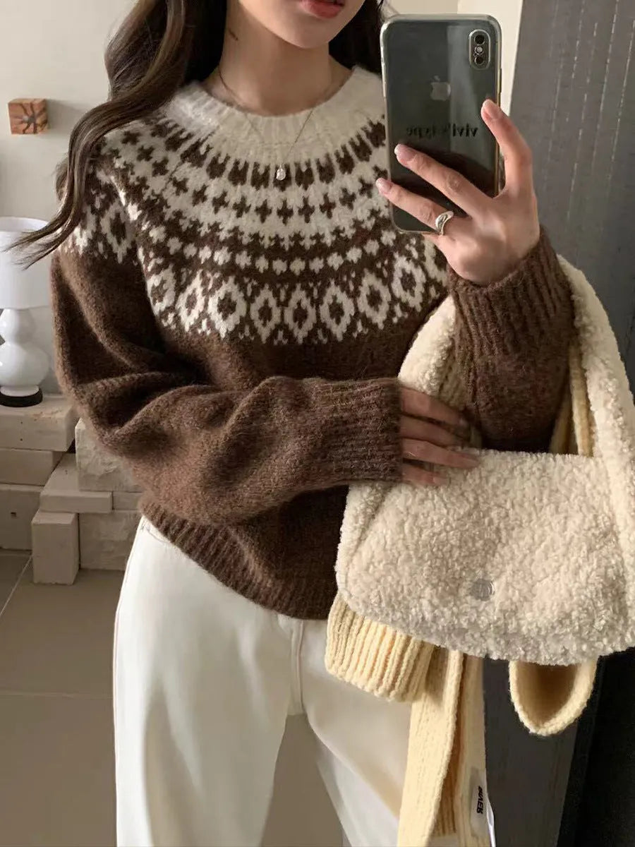 Round neck Christmas knitwear top in brown, red, or black with geometric pattern, long sleeves, loose fit, and 50cm length