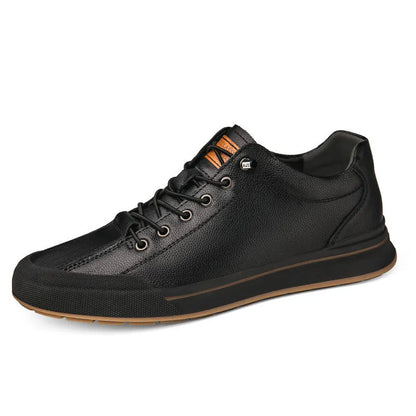 Men's white matte leather casual shoes with a round toe and flat 6cm heel on a plain background.