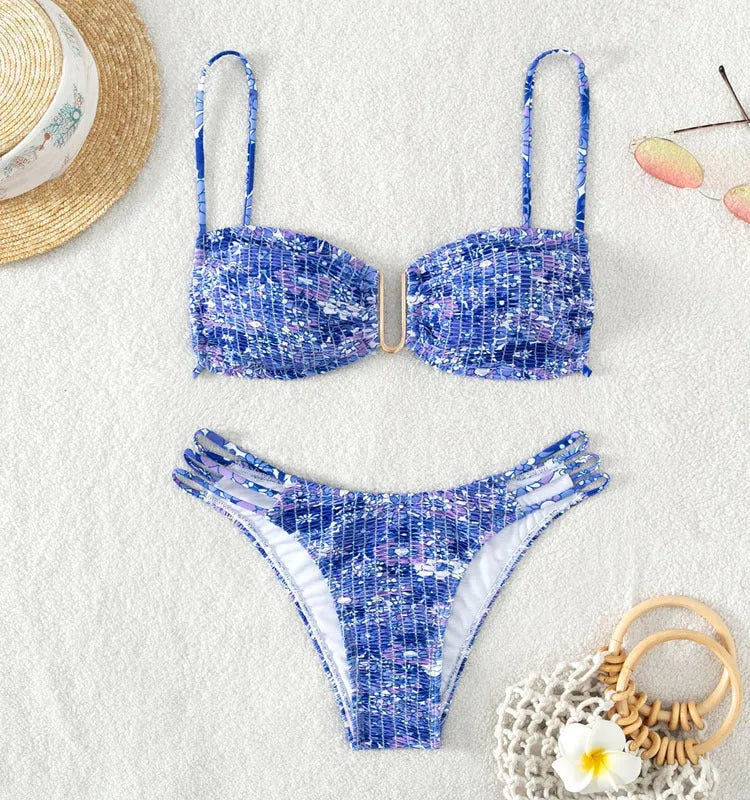 Women's floral high-waist bikini swimsuit in solid colour with matching bra and briefs