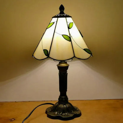 Retro yellow glass bedside table lamp with resin base, 20 x 12 x 35cm, Mediterranean style
