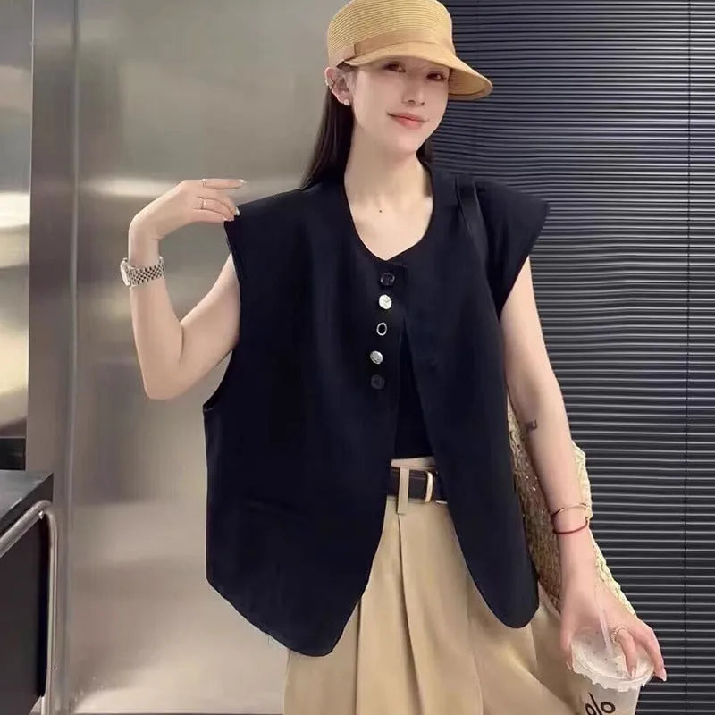 Women's Loose-Fit Polyester Vest with Pockets for Commuting and Casual Wear, Available in Sizes S to 3XL in Milky White and Black