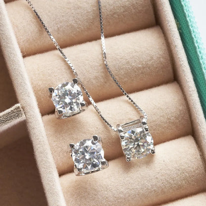 S925 sterling silver moissanite stud earrings, 1CtX2 round stones, four claw bull head setting, four colours