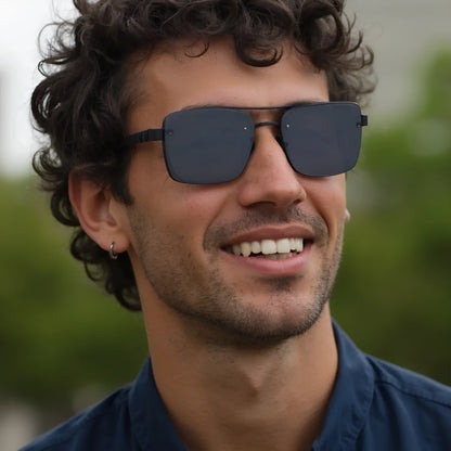 Men's vintage style sunglasses with UV protection in gold double gray colour option
