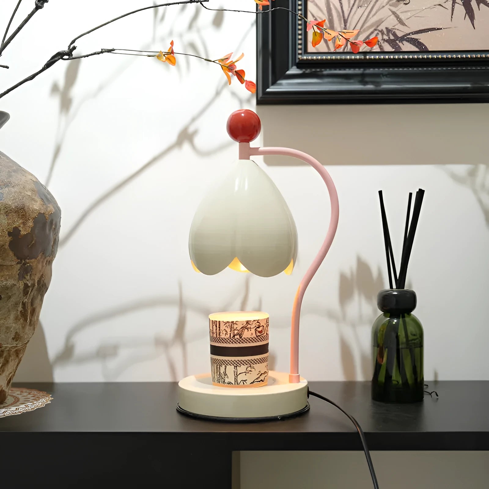Linglan modern simplicity metal desk lamp in Cream White and Dark Green colours.