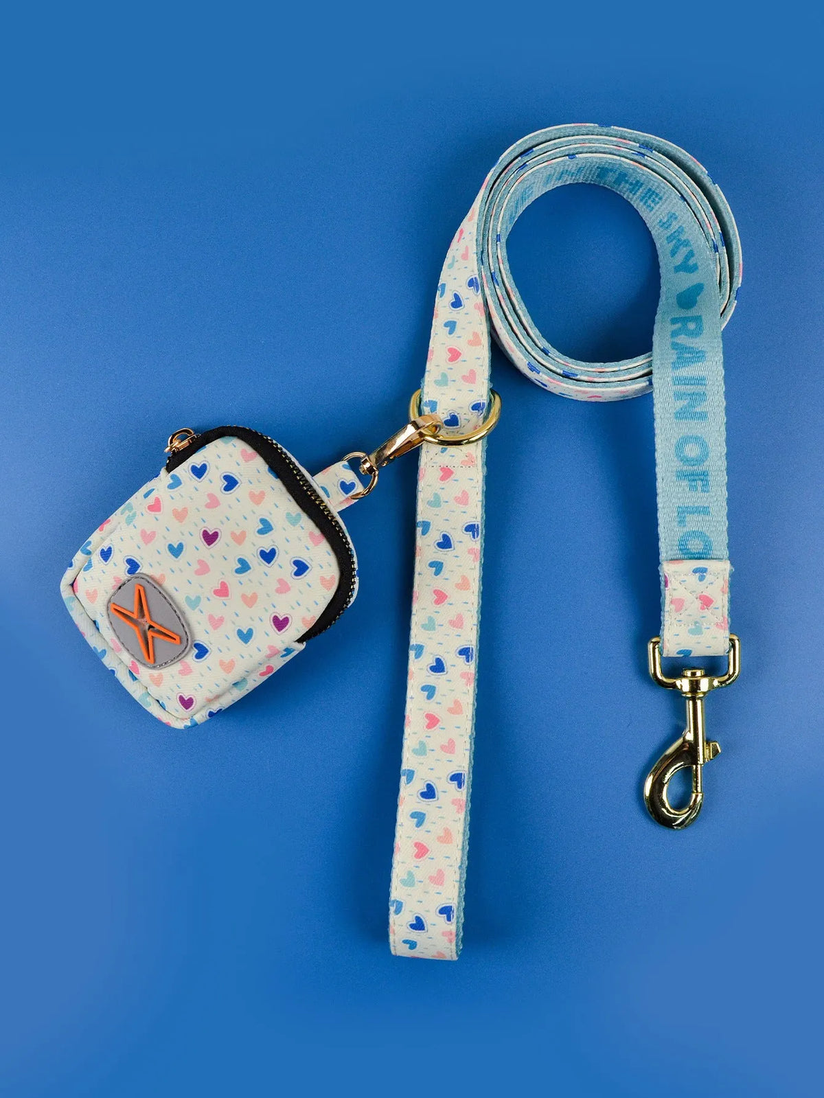 Pet lead with attached garbage bin in polyester, shown in six colours and sizes S, M, L