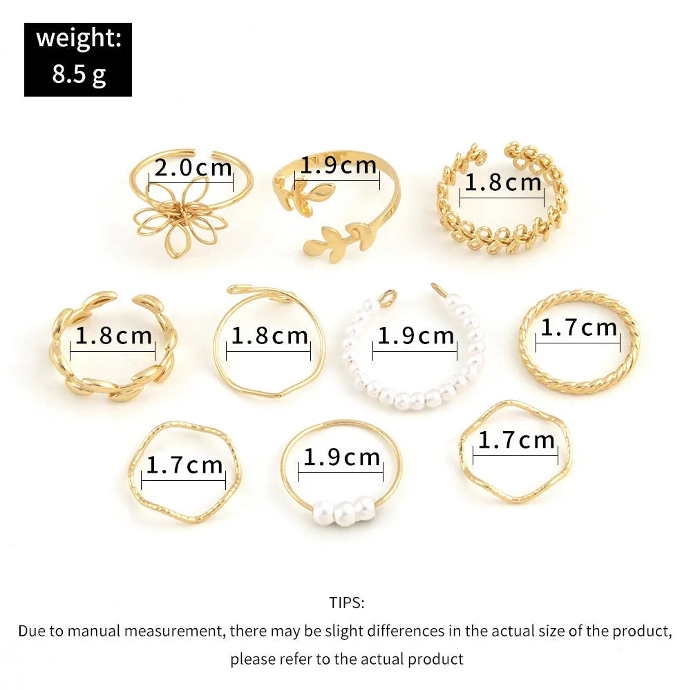 Gold openwork flower pattern ring set with electroplated glossy finish