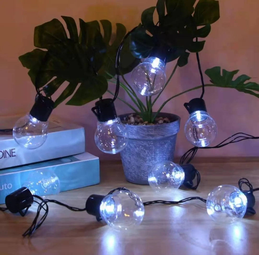 10 metre solar powered decorative lighting string with 40 LED bulbs for tents and outdoor festivals