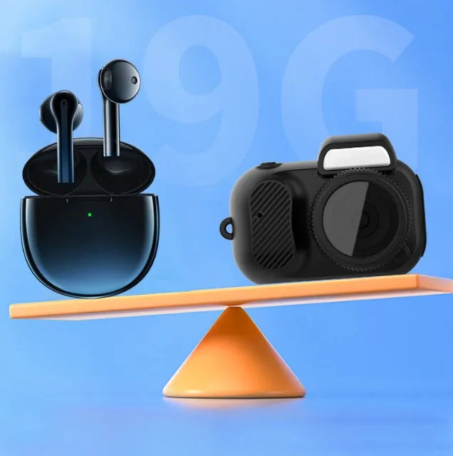 Black Y3000 HD outdoor sports camera with 0.96-inch screen, shown with a memory card.