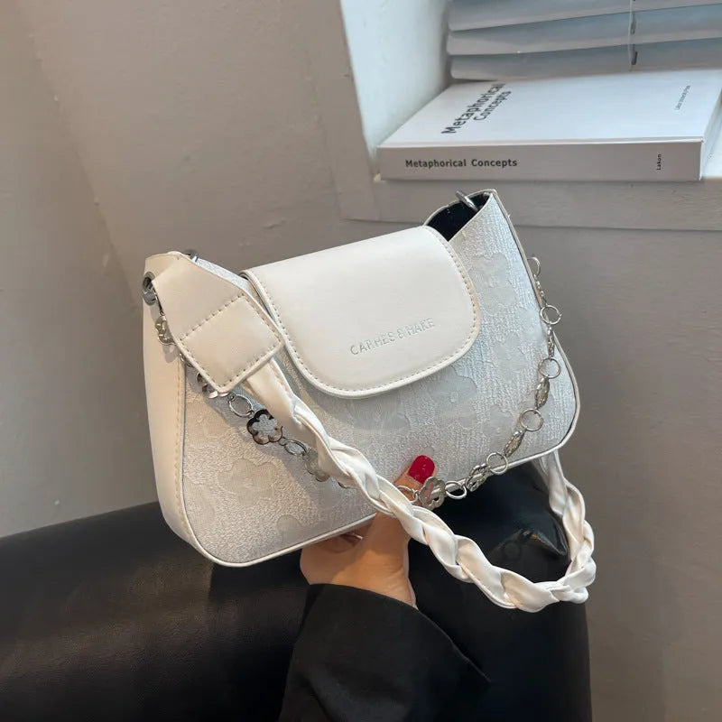 Women's PU underarm shoulder bag in black or beige, 24cm wide, 15cm high, 6cm thick, with 29cm handle.