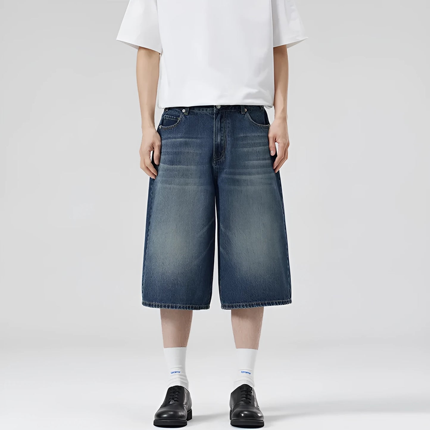 Men's loose straight denim shorts in cropped length with straight-leg cut, available in five colours