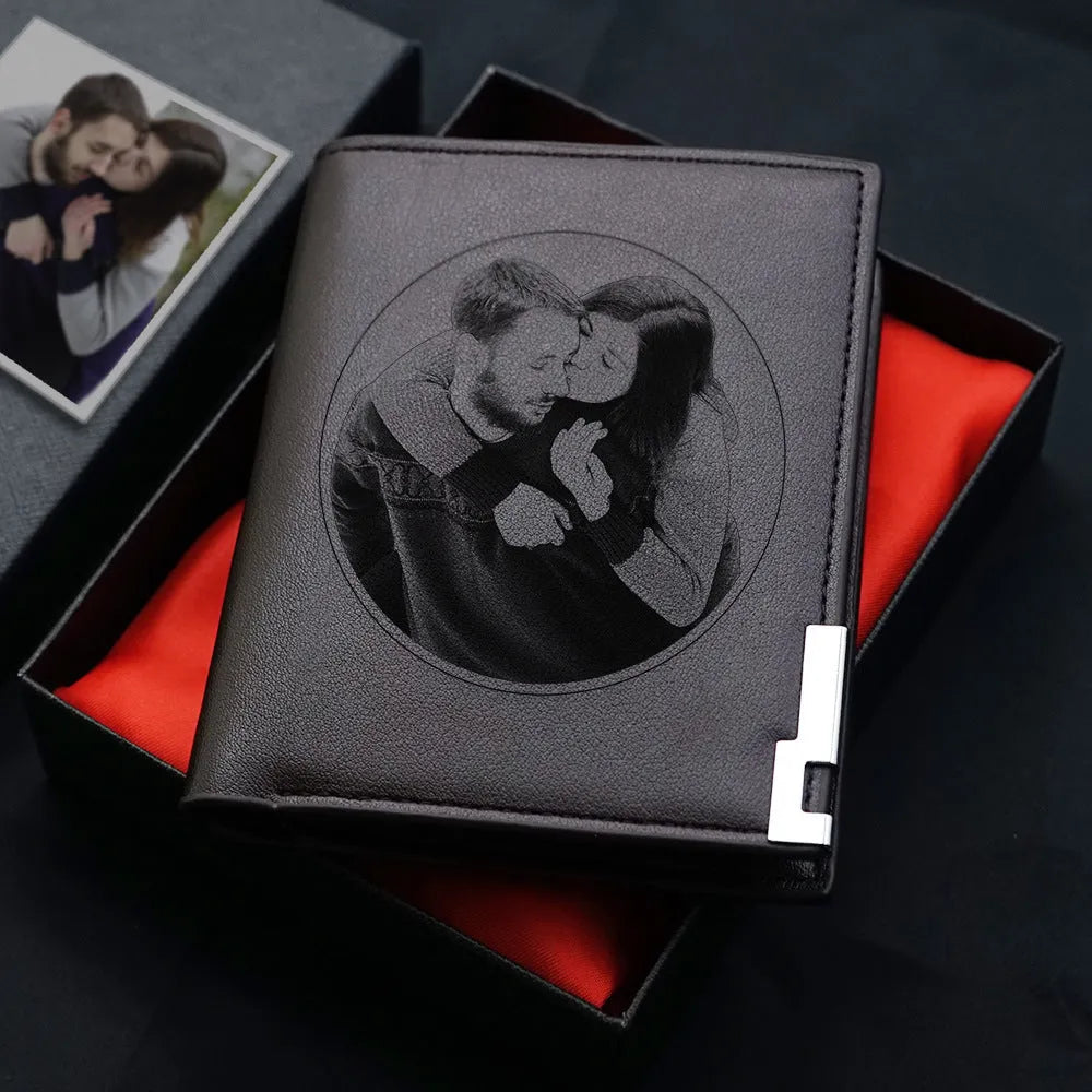 Men's leather wallet with zipper closure, presented in individual packaging.