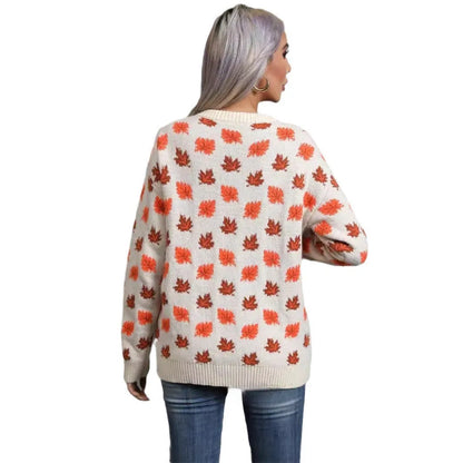 Maple leaf Christmas loose knit pullover sweater in beige or dark green with contrast colour detail