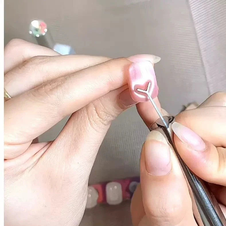 Manicure magnet tool with 9x30mm cylinder and Y-shaped bracket for creating cat eye nail polish effects