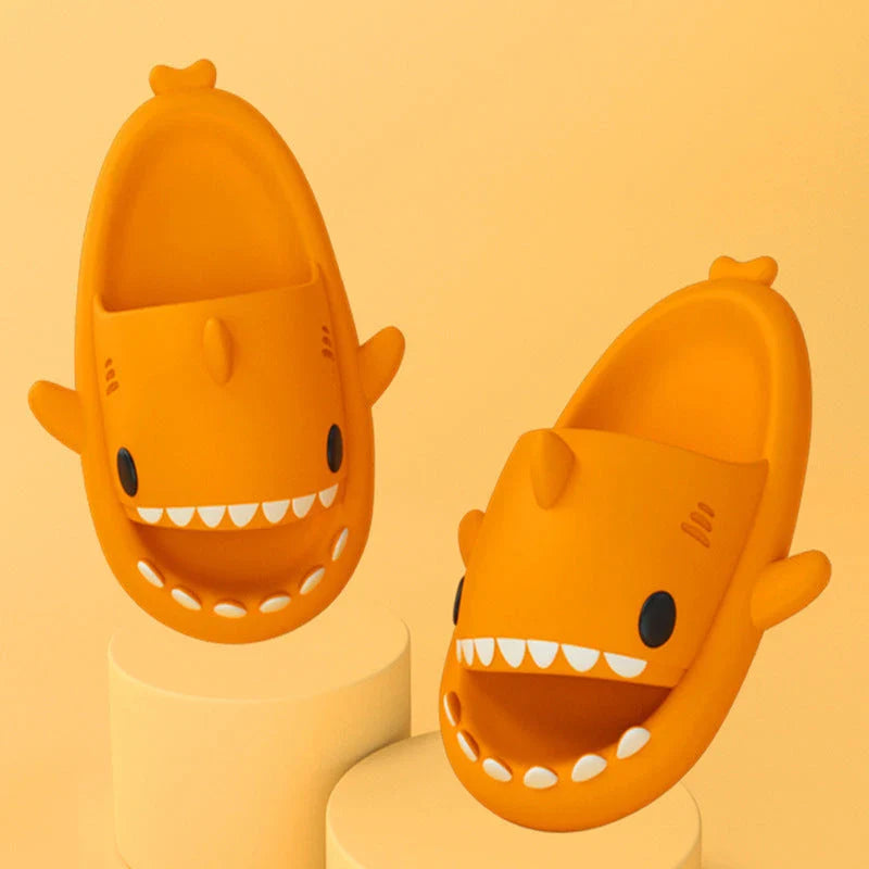 Cozy shark-themed slippers made of premium EVA material for indoor and outdoor wear