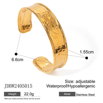 Stainless steel adjustable wings ring with a non-fading electroplated finish.