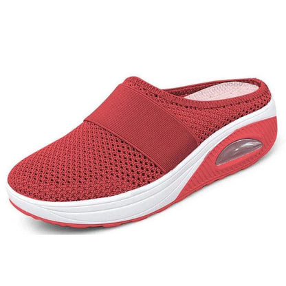 Women's breathable mesh flat sandals with thick sole in various colours