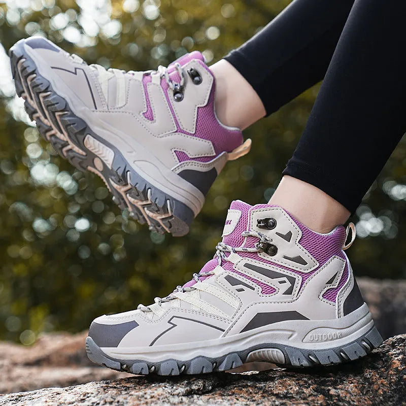 High-top hiking shoes in flannel with natural rubber sole, shown in colour options for outdoor wear.
