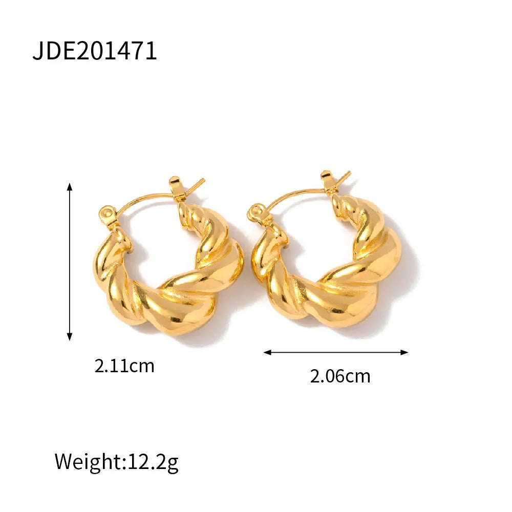 Pair of 18K gold plated stainless steel ear clips with geometric oval ellipse shape for women
