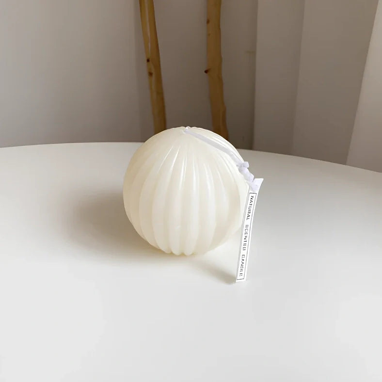 Hand-made soy wax aromatherapy candle measuring 5.5x6x6cm with natural essential oil scent