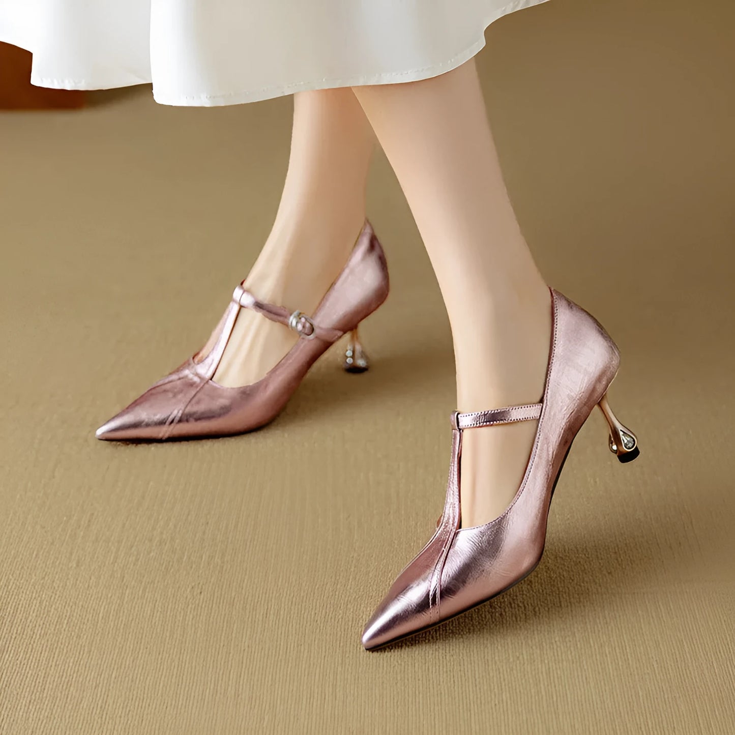 Genuine leather low-cut pointed-toe Mary Jane pumps with a chunky block heel in gun colour.