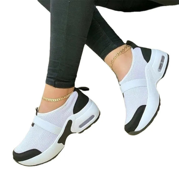 Women's lightweight flat sneakers in mesh with a rubber sole, shown in multiple colours.